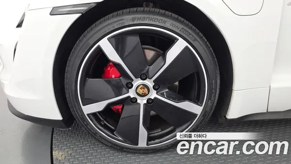 Porsche Taycan 2021, фото 5