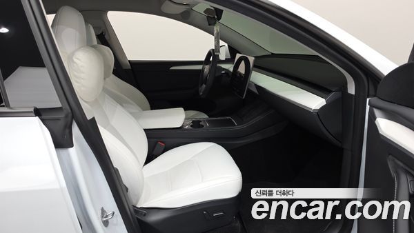 Tesla Model Y 2024, фото 15