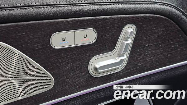 Mercedes-Benz GLS 2022, фото 31