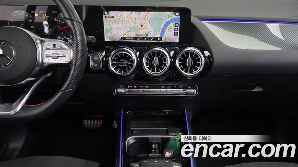 Mercedes-Benz GLA 2023, фото 20