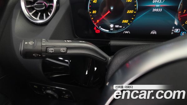 Mercedes-Benz GLA 2023, фото 29