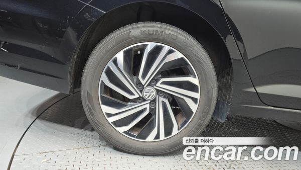 Volkswagen Jetta 2021, фото 5