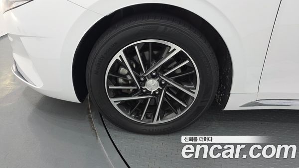 Hyundai Grandeur 2023, фото 4