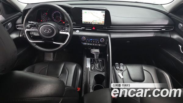 Hyundai Elantra 2022, фото 10