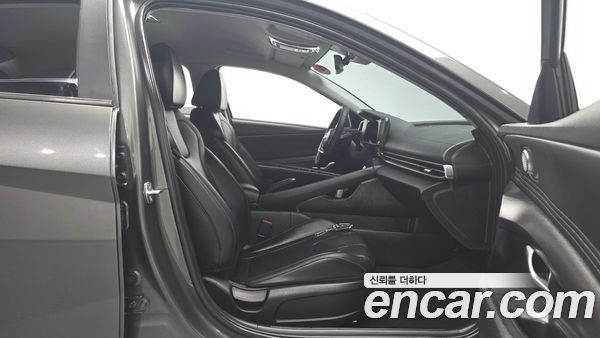 Hyundai Elantra 2022, фото 16