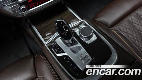 BMW 7 Series 2021, фото 9