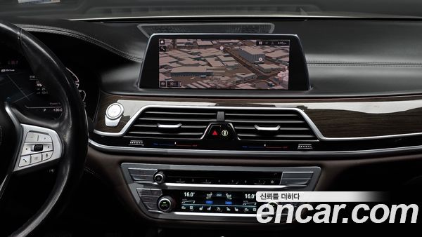 BMW 7 Series 2021, фото 14