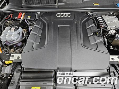 Audi Q7 2022, фото 6