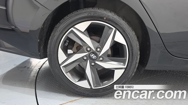 Hyundai Elantra 2021, фото 5