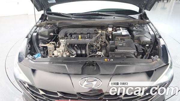 Hyundai Elantra 2021, фото 6