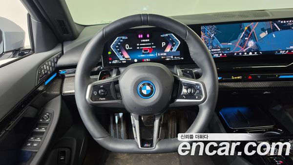 BMW 5 Series 2024, фото 20