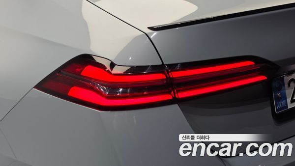 BMW 5 Series 2024, фото 9