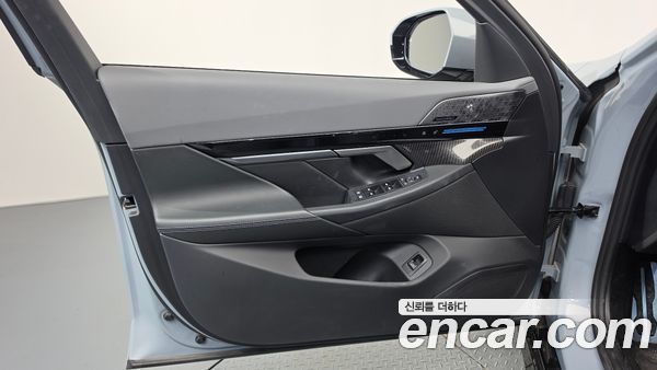 BMW 5 Series 2024, фото 14