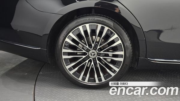 Mercedes-Benz S-Class 2022, фото 4