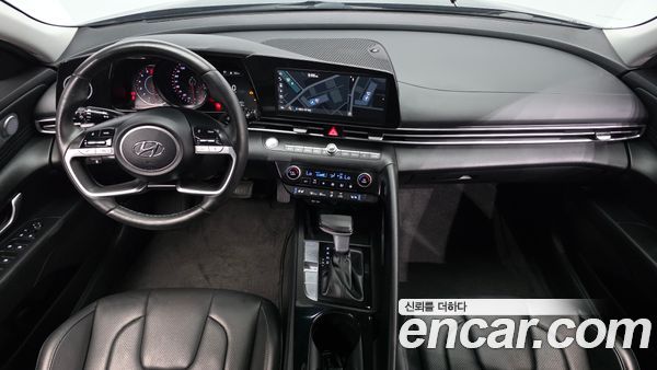Hyundai Elantra 2023, фото 10