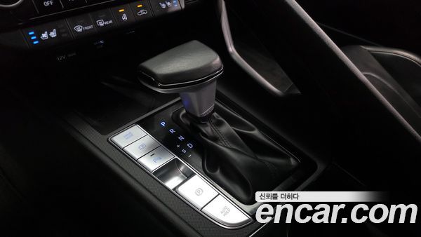 Hyundai Elantra 2023, фото 12