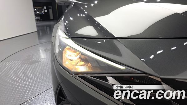 Hyundai Elantra 2023, фото 8