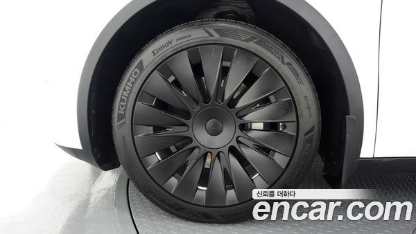 Tesla Model Y 2021, фото 5