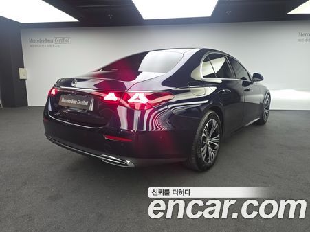 Mercedes-Benz E-Class 2024, фото 2