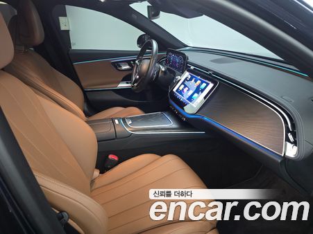 Mercedes-Benz E-Class 2024, фото 10