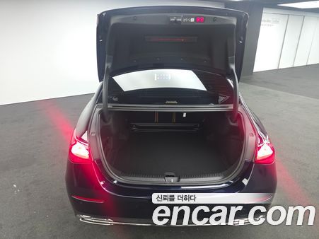 Mercedes-Benz E-Class 2024, фото 17