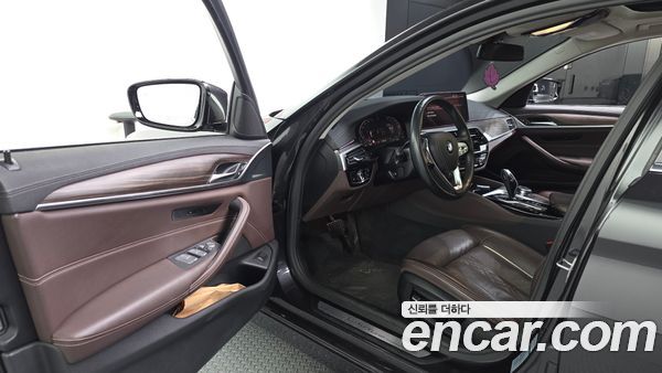 BMW 5 Series 2021, фото 13