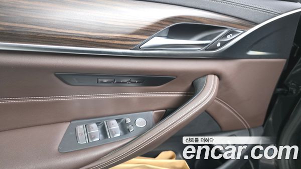 BMW 5 Series 2021, фото 29