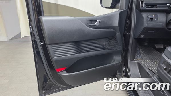 Hyundai Staria 2025, фото 13