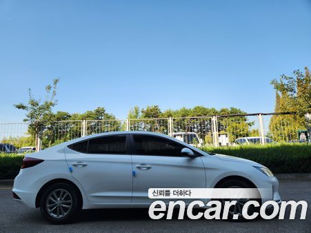 Hyundai Elantra 2020, фото 7