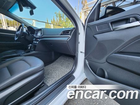 Hyundai Elantra 2020, фото 14