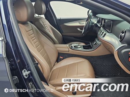 Mercedes-Benz E-Class 2020, фото 10