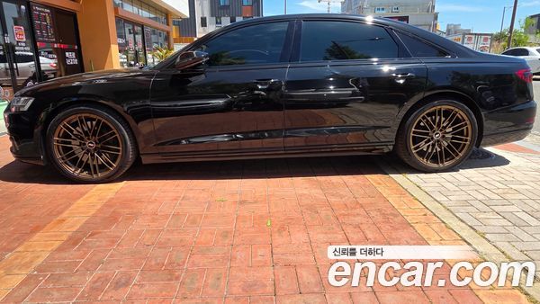 Audi A8 2020, фото 10