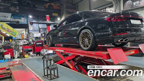 Audi A8 2020, фото 12