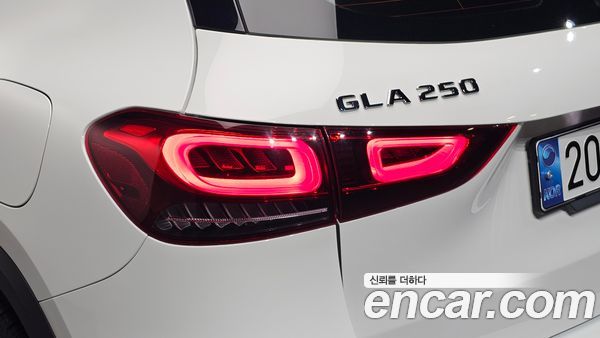 Mercedes-Benz GLA 2022, фото 9