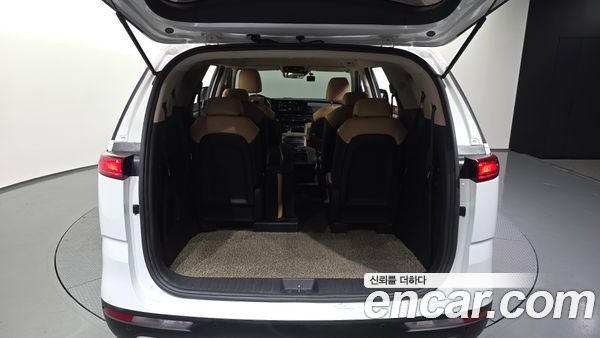 Kia Carnival 2021, фото 20