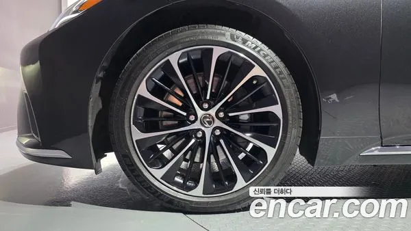 Lexus LS 2021, фото 5
