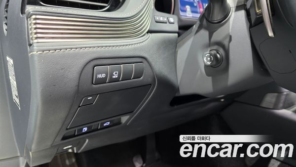 Lexus LS 2021, фото 12