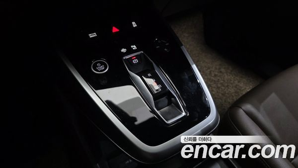 Audi Q4 e-tron 2022, фото 12