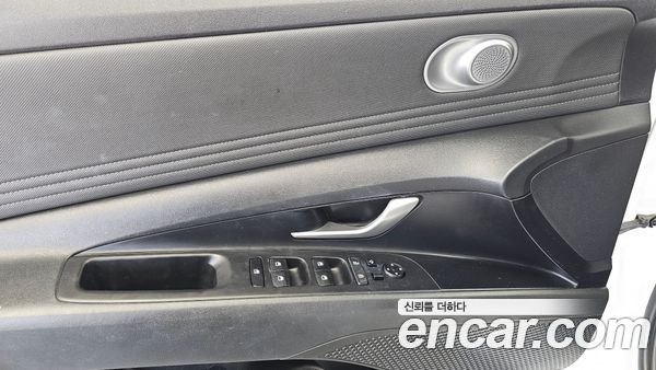Hyundai Elantra 2021, фото 29