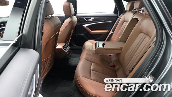 Audi A6 2021, фото 11