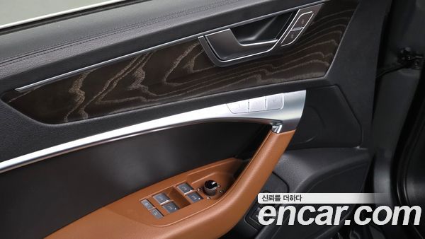 Audi A6 2021, фото 16
