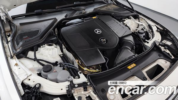 Mercedes-Benz E-Class 2025, фото 6