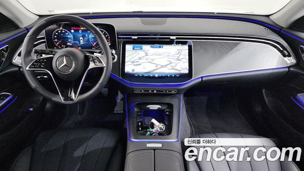 Mercedes-Benz E-Class 2025, фото 10