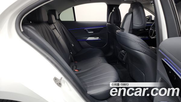 Mercedes-Benz E-Class 2025, фото 17