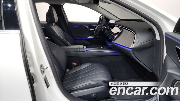 Mercedes-Benz E-Class 2025, фото 16