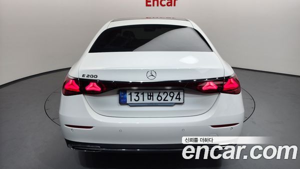 Mercedes-Benz E-Class 2025, фото 34