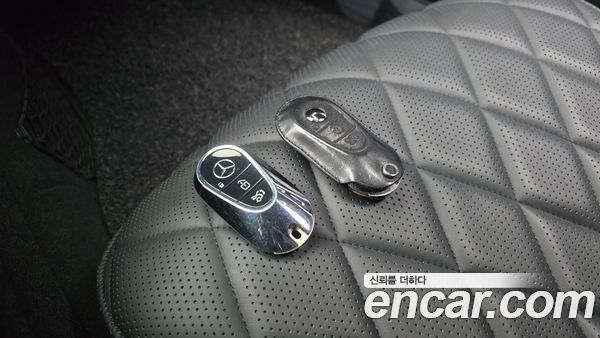 Mercedes-Benz S-Class 2022, фото 31
