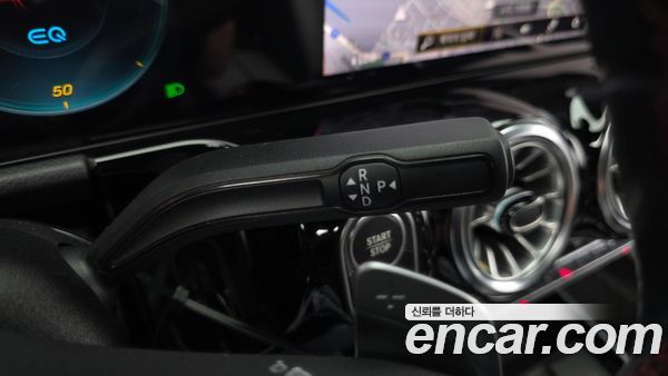 Mercedes-Benz EQA 2022, фото 11