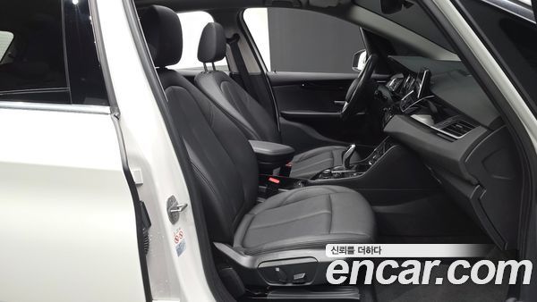 BMW 2 Series 2021, фото 17
