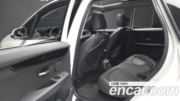 BMW 2 Series 2021, фото 16